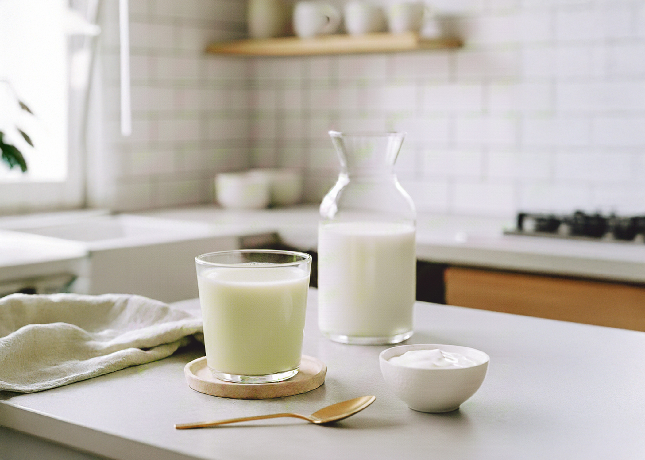 boco to decoの青汁を使ったラッシー。牛乳やヨーグルトで割った、まろやかで飲みやすいアレンジレシピ。