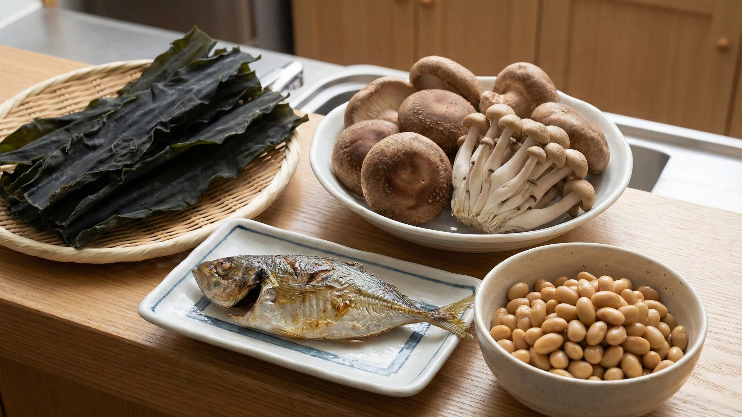 野菜を食べない場合に意識したい食材であるミネラルや食物繊維を含む海藻、きのこ、大豆製品